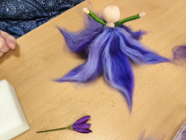 Květinová panenka - kurz plstění